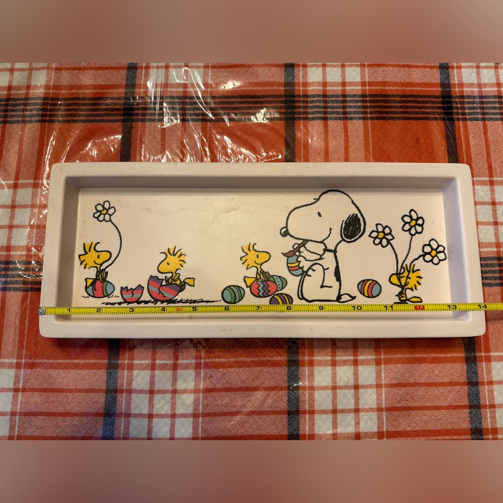 Peanuts tray